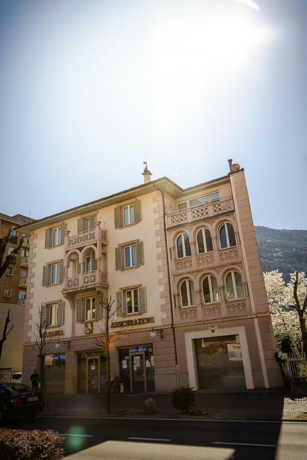 Bed And Breakfast Sweet Home Tirano Exterior foto
