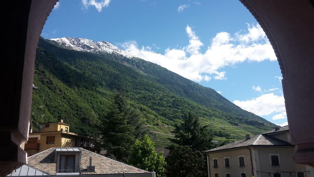 Bed And Breakfast Sweet Home Tirano Exterior foto